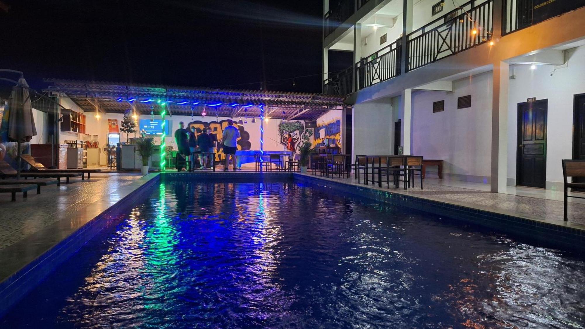 Vang Vieng Backpackers Hostel ヴァンヴィエン エクステリア 写真